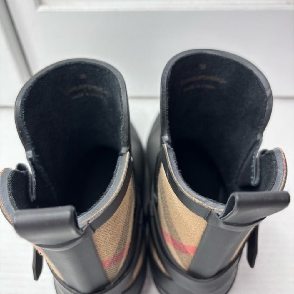 New BURBERRY Riddlestone Wrap Rain Booties Size 5 - Picture 3 of 7
